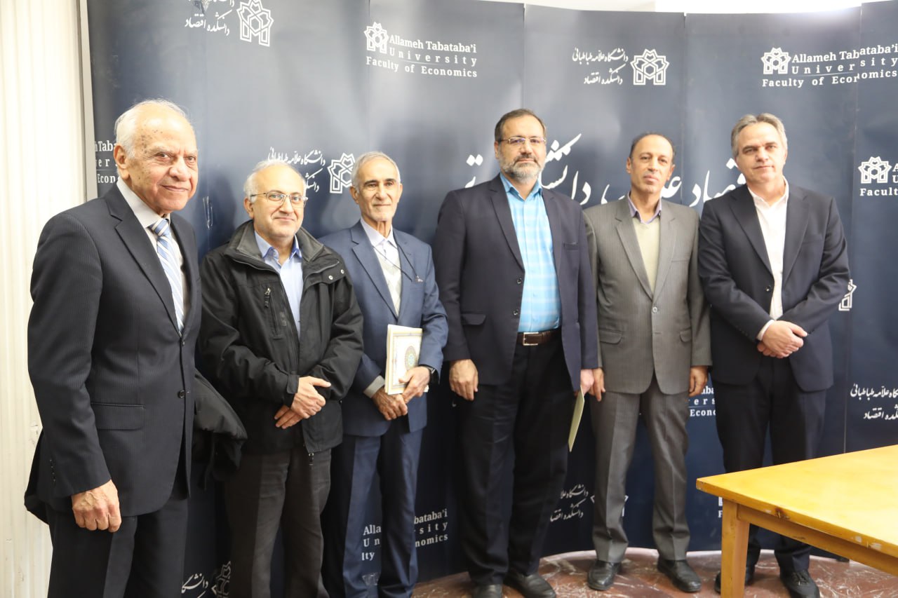 Committee and guests group photo